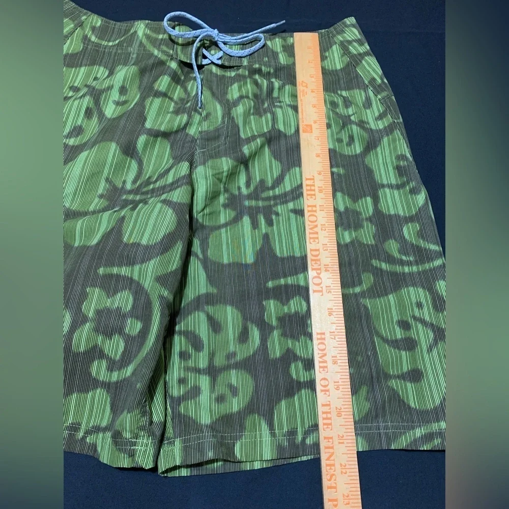 Columbia Men's 34 Tropical Floral Unlined Board Shorts Swim Trunks